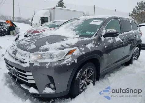 2019 Toyota Highlander Le Plus z USA, uszkodzony, nr VIN 5TDBZRFH7KS932731